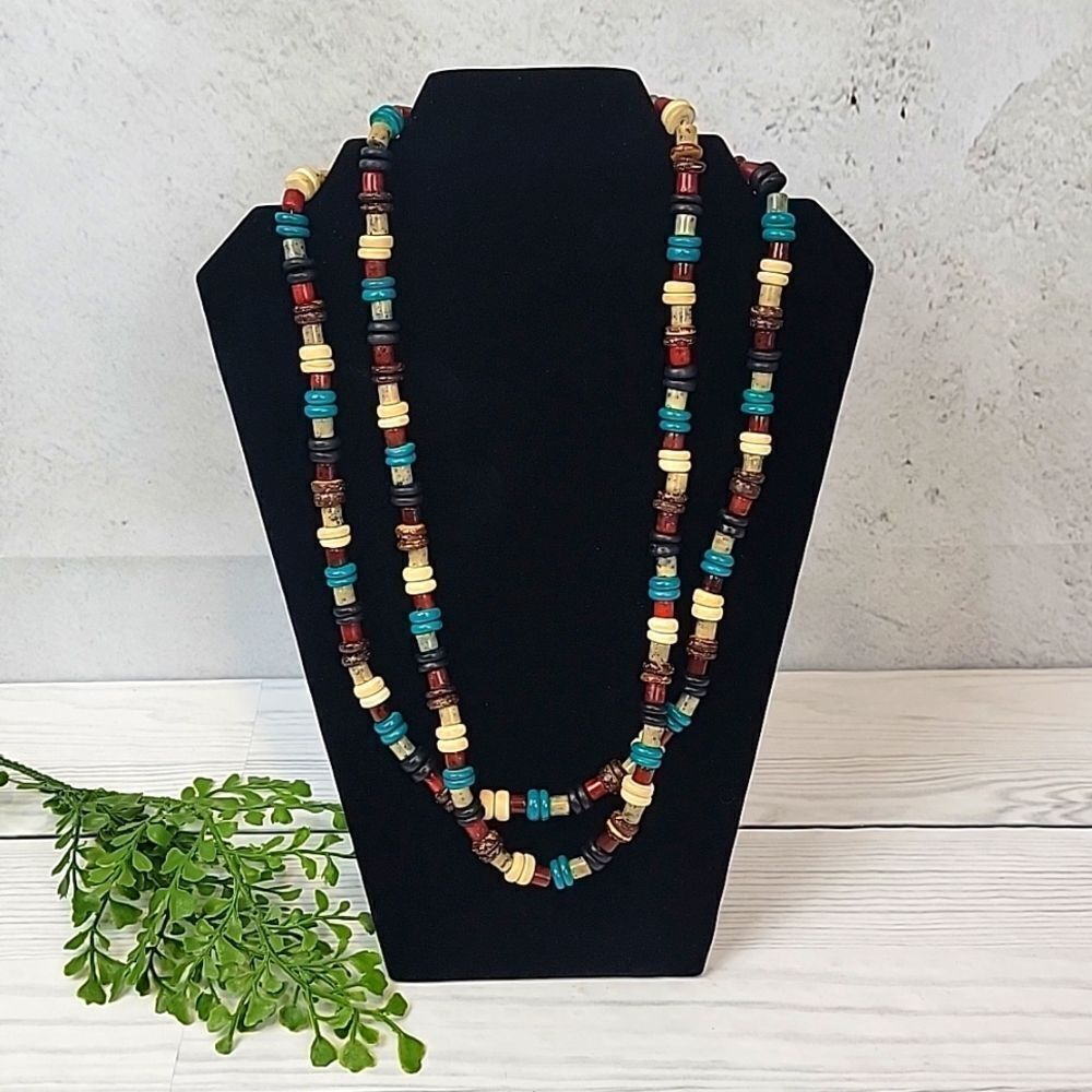 Vintage Bohemian style multlticolor stone and coconut shells beaded necklace